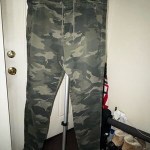 Hollister Pants I Men’s I Joggers I Camo I Super Skinny I Size M